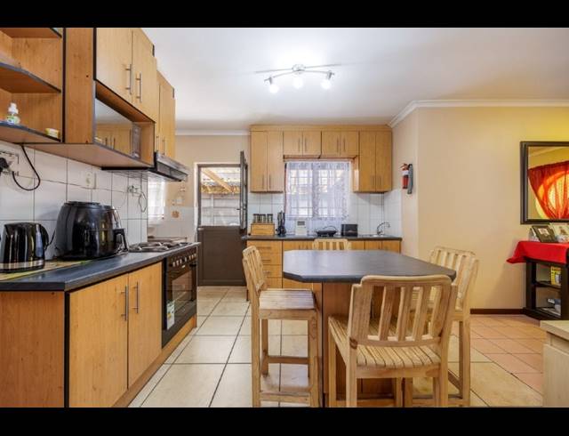 4 BEDROOM HOUSE FOR SALE IN SONEIKE